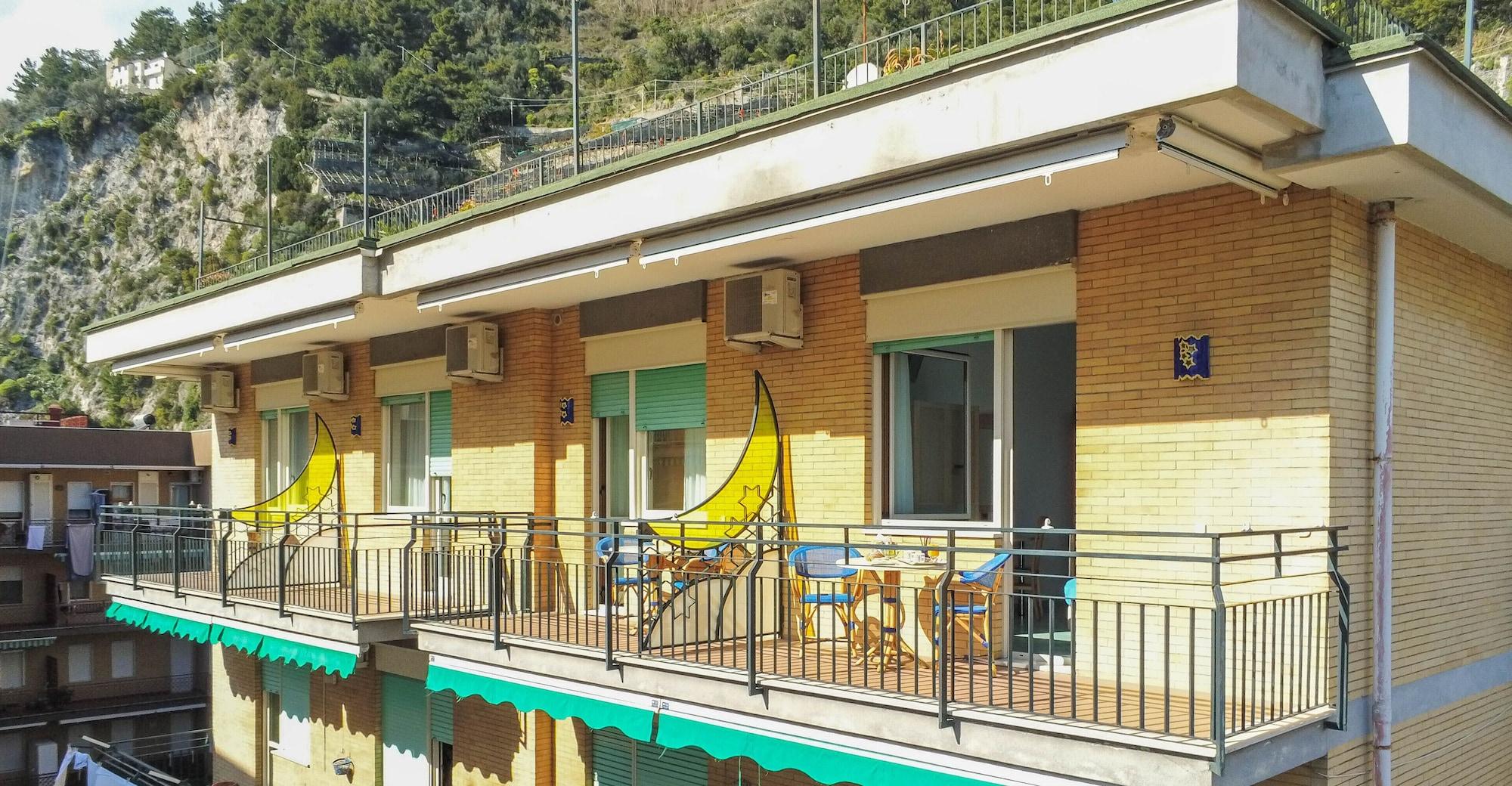 La Casa Delle Stelle Bed & Breakfast Maiori Bagian luar foto