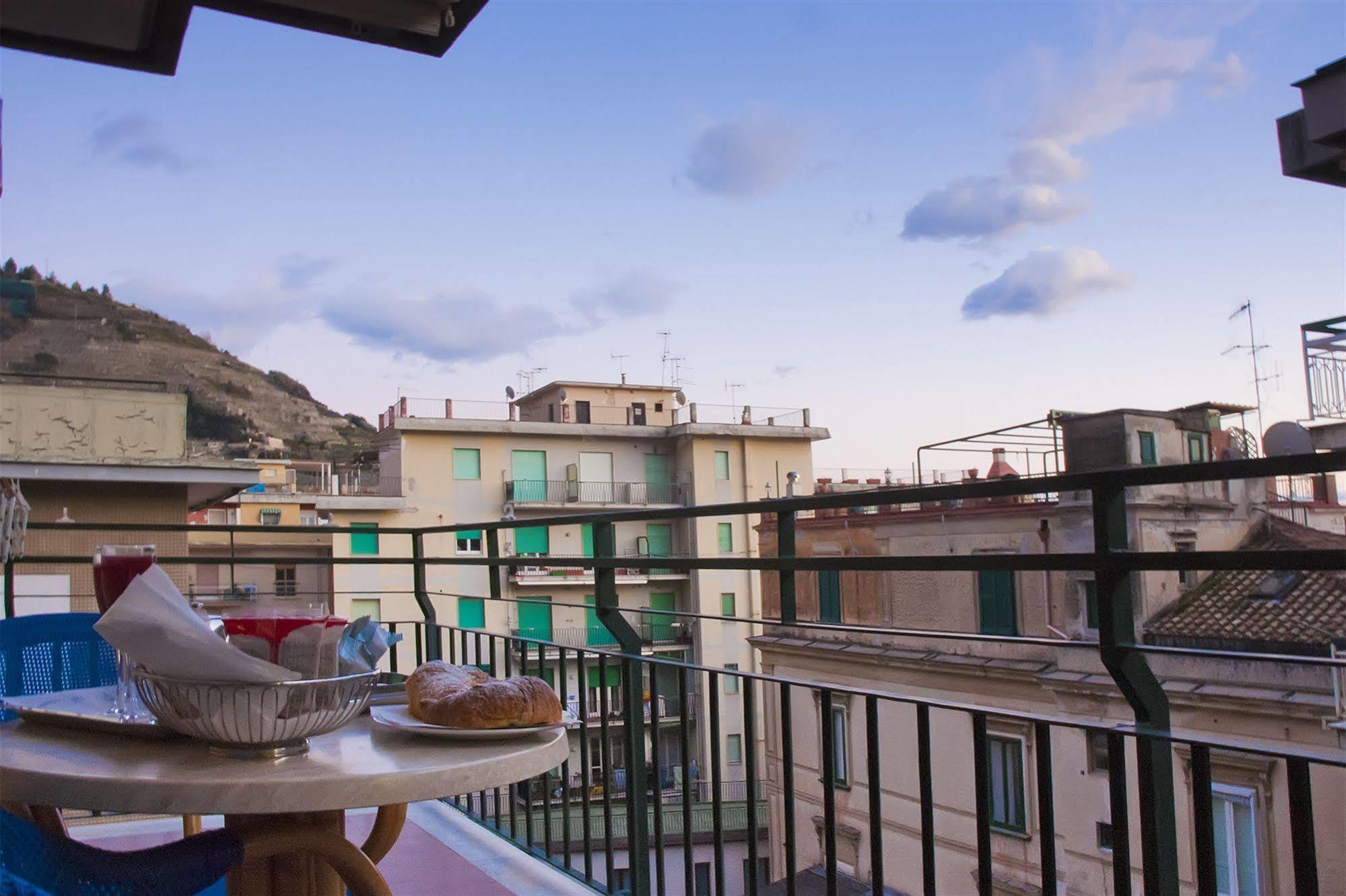 La Casa Delle Stelle Bed & Breakfast Maiori Bagian luar foto